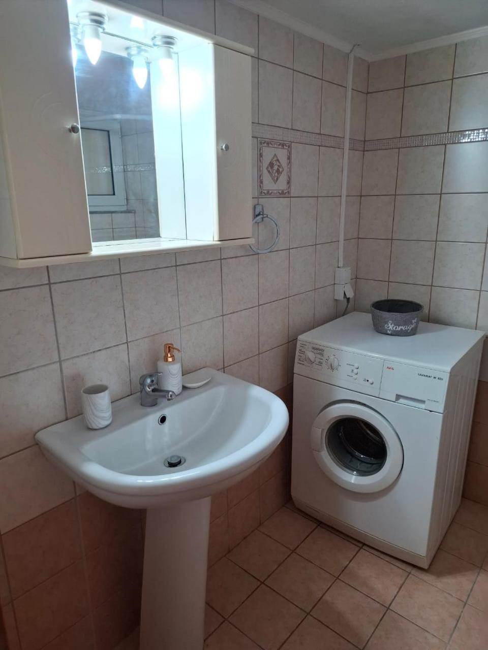 Helen'S Apartment 干尼亞 外观 照片